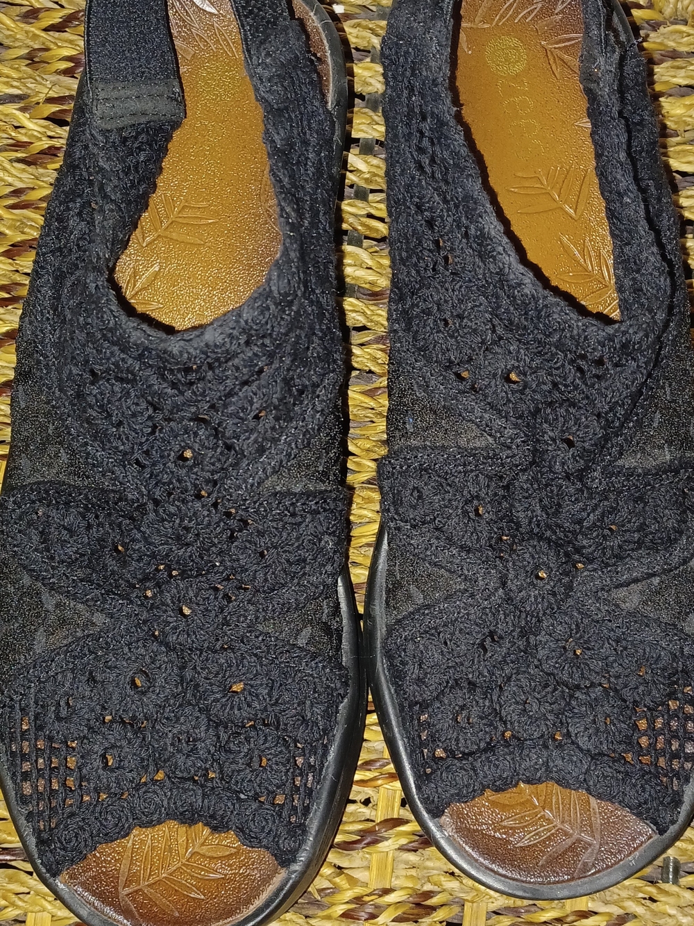 Bzees Black Knit Espadrille Wedge Sandals